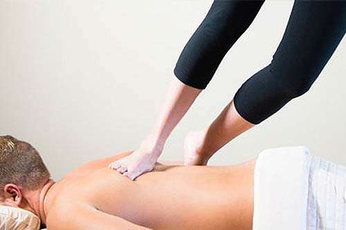 ashiatsu massage for a client